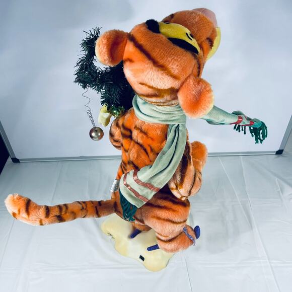 Disney Telco 1996 Tigger Animated Christmas Figure with Tree & Scarf – 24” Light - Picture 4 of 16